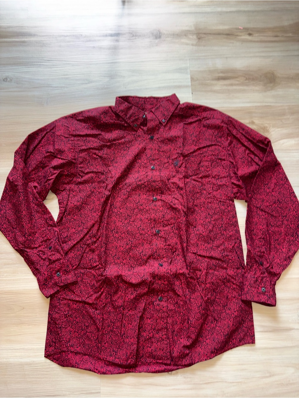 ARIAT Men’s Red Paisley Button Down